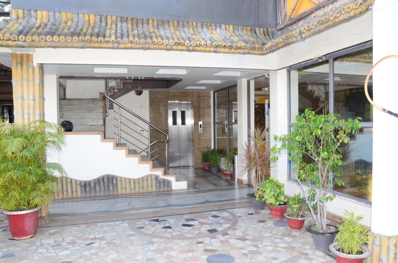 Hotel Crytsal Residency Ranchi Zewnętrze zdjęcie