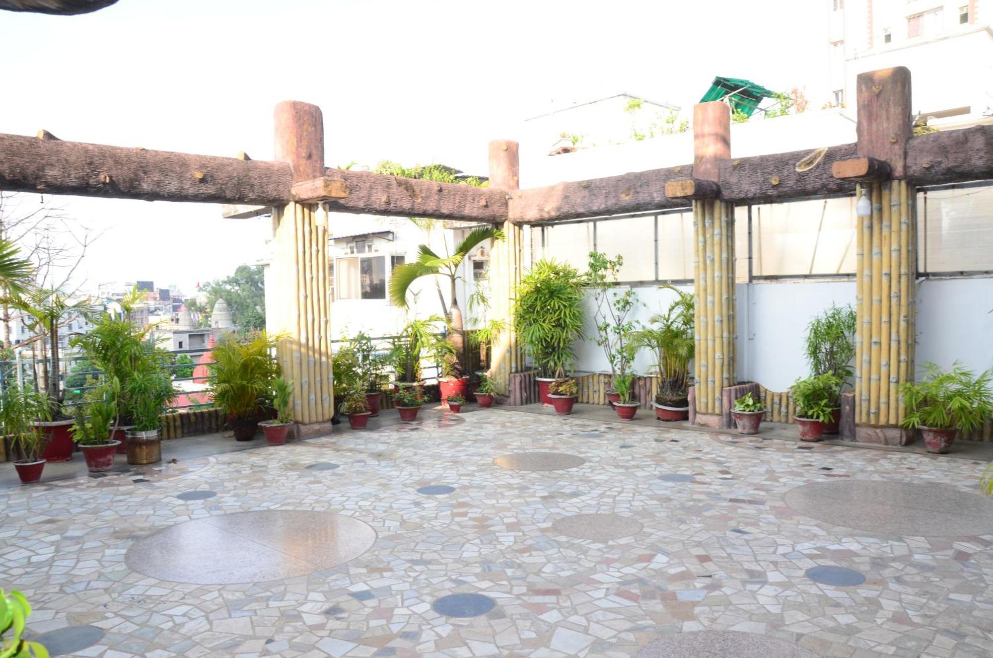 Hotel Crytsal Residency Ranchi Zewnętrze zdjęcie