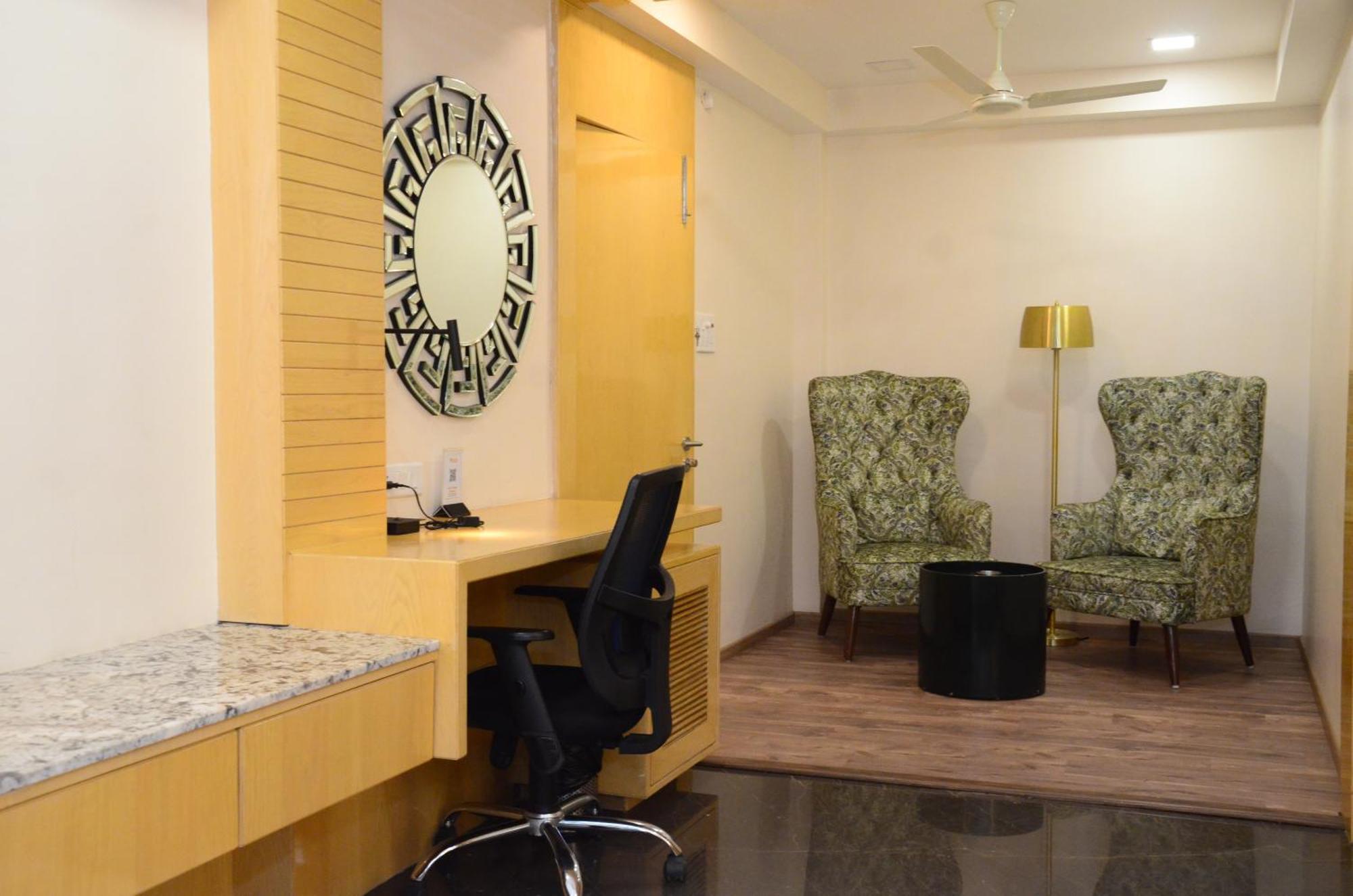 Hotel Crytsal Residency Ranchi Zewnętrze zdjęcie