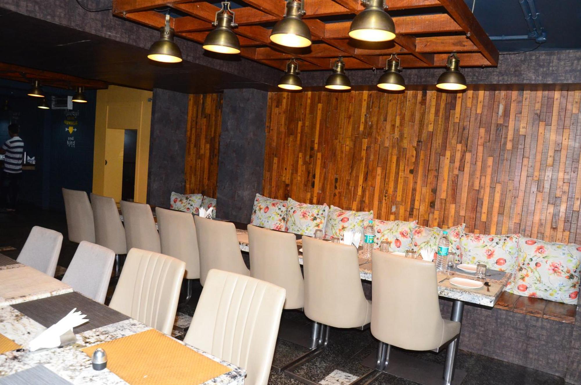 Hotel Crytsal Residency Ranchi Zewnętrze zdjęcie