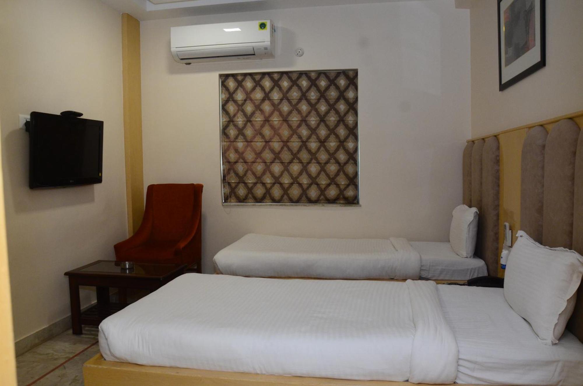 Hotel Crytsal Residency Ranchi Zewnętrze zdjęcie